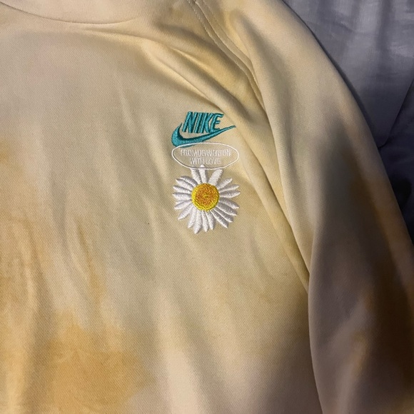 Men’s Nike crewneck. Like new condition, size XXL - Picture 3 of 5